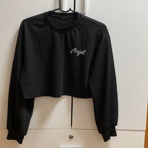 Black long sleeve crop top